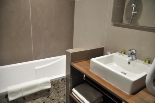Imagen de la habitación del Hotel Enzo H&ocirc;tels - ST Eloy Metz Amneville. Foto 7