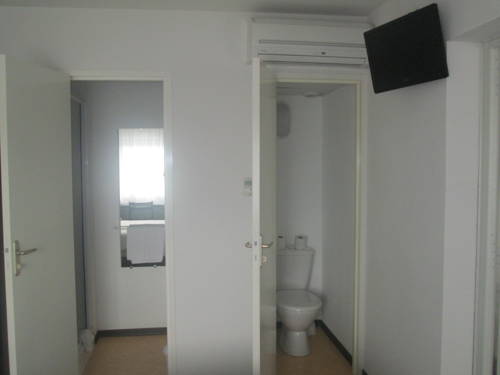 Imagen de la habitación del Hotel Enzo Hotels Quimperle By Kyriad Direct. Foto 10
