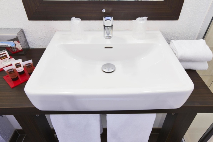 Imagen de la habitación del Hotel Enzo Hotels Reims Tinqueux By Kyriad Direct. Foto 10