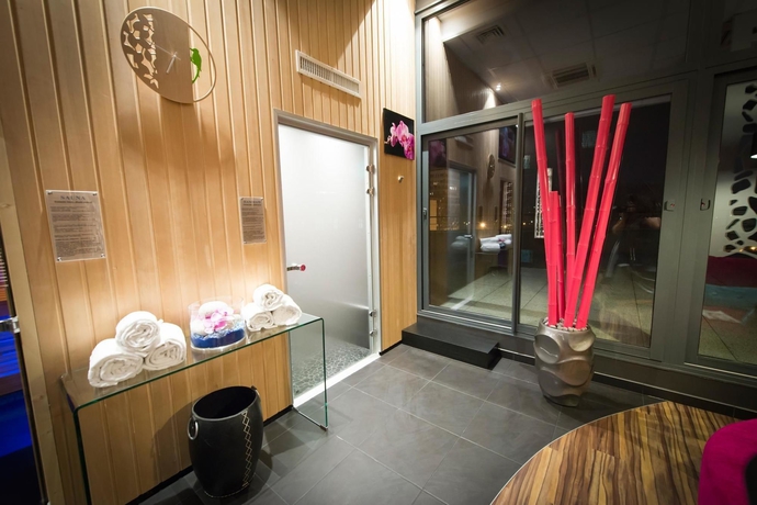 Imagen de los interiores del Hotel Enzo Hotels Thionville By Kyriad Direct. Foto 8