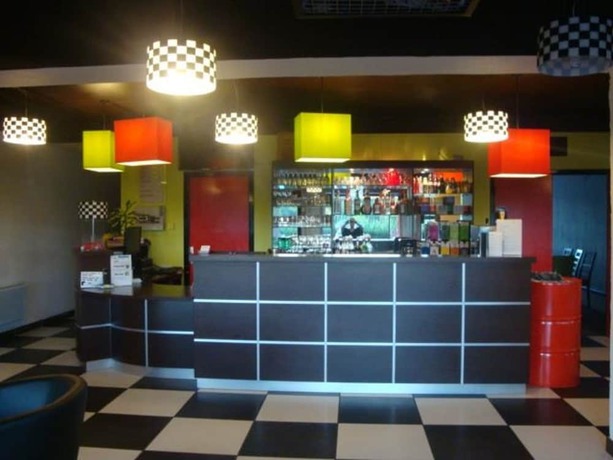 Imagen de los interiores del Hotel Enzo Hotels Vierzon By Kyriad Direct. Foto 19