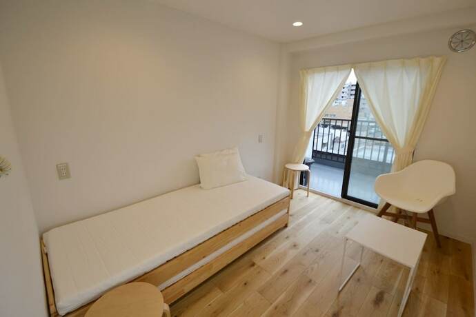 Imagen de la habitación del Hotel Enzo Tokyo. Foto 14