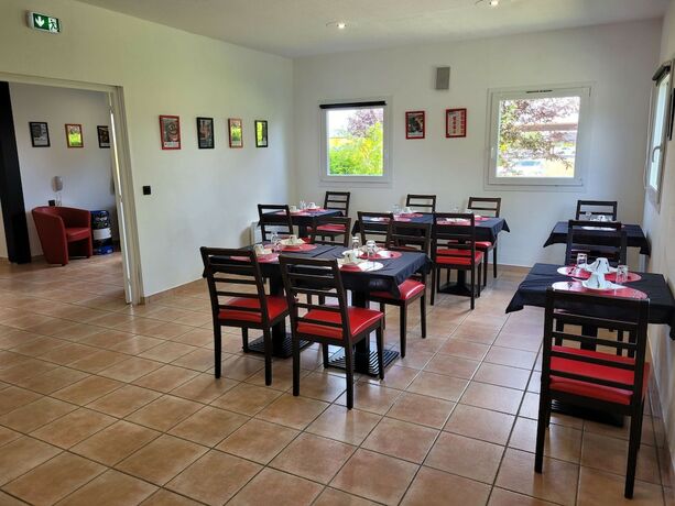 Imagen general del Hotel Enzos Chartres Mainvilliers By Kyriad Direct. Foto 5