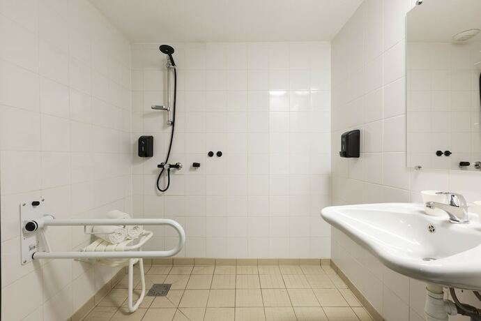 Imagen general del Hotel Enzos Chartres Mainvilliers By Kyriad Direct. Foto 8