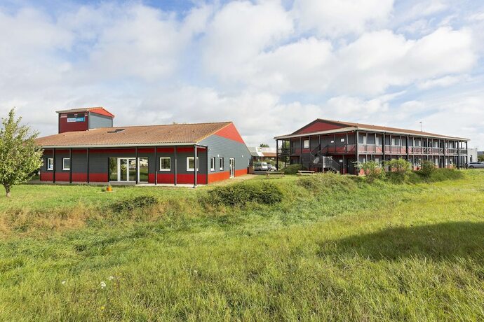 Imagen general del Hotel Enzos Chartres Mainvilliers By Kyriad Direct. Foto 10