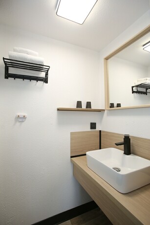 Imagen general del Hotel Enzos Chartres Mainvilliers By Kyriad Direct. Foto 11