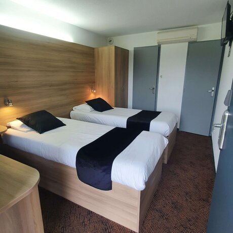 Imagen general del Hotel Enzos Loudeac By Kyriad Direct. Foto 1