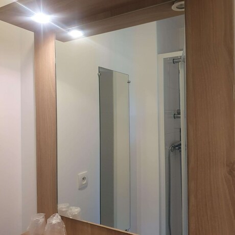 Imagen general del Hotel Enzos Loudeac By Kyriad Direct. Foto 2