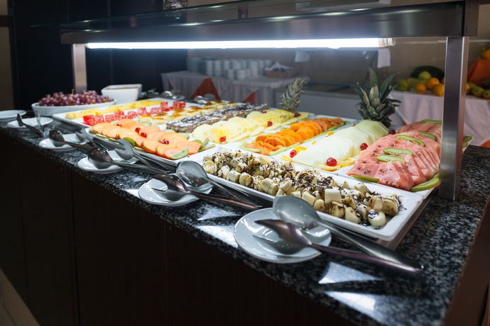 Imagen del bar/restaurante del Hotel Eó Suite Jardin Dorado. Foto 2