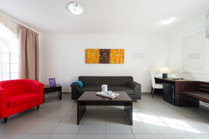 Imagen de los interiores del Hotel Eó Suite Jardin Dorado. Foto 16