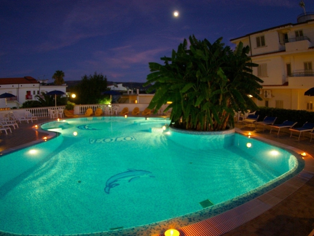 Imagen de la piscina del Hotel Eolo Capo Vaticano. Foto 18