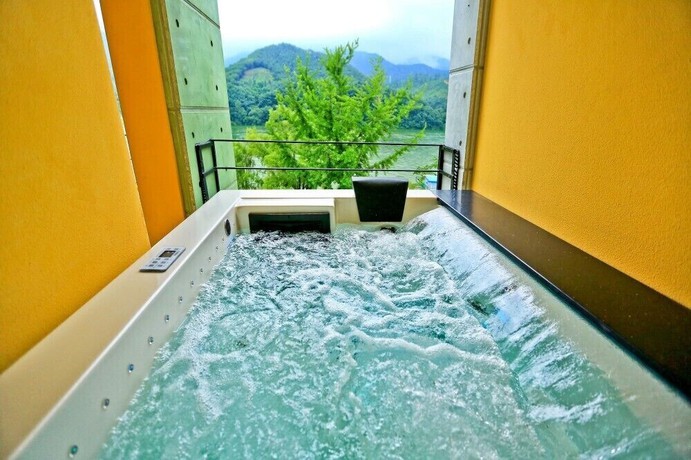 Imagen de la habitación del Hotel Eos Pension. Foto 4