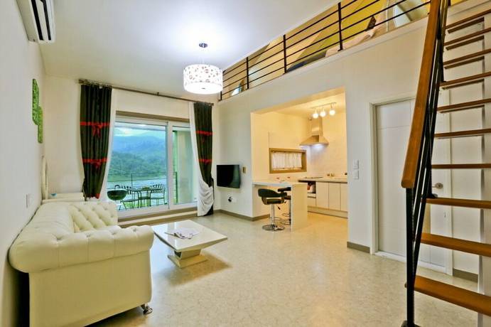 Imagen de la habitación del Hotel Eos Pension. Foto 12