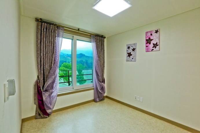 Imagen de la habitación del Hotel Eos Pension. Foto 18