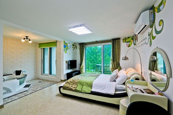 Imagen de la habitación del Hotel Eos Pension. Foto 20