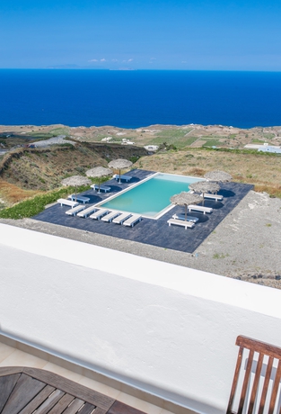 Imagen de la piscina del Hotel Eos Villa. Foto 16