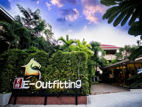 Imagen de la habitación del Hotel E-outfitting Boutique Pattaya. Foto 2