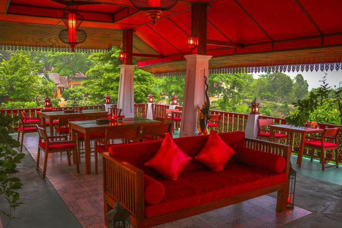 Imagen del bar/restaurante del Hotel E-outfitting Pai Resort, Pai. Foto 2