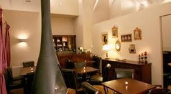 Imagen del bar/restaurante del Hotel Epavlis Meteora Suites. Foto 2