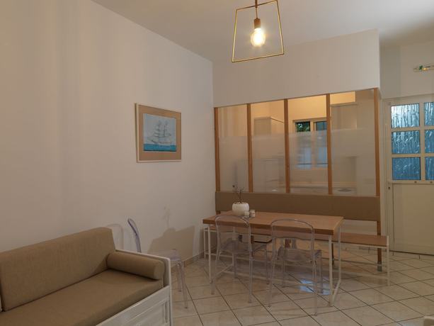 Imagen de la habitación del Hotel Epavlis Resort. Foto 4