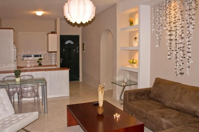 Imagen de la habitación del Hotel Epavlis Resort. Foto 16