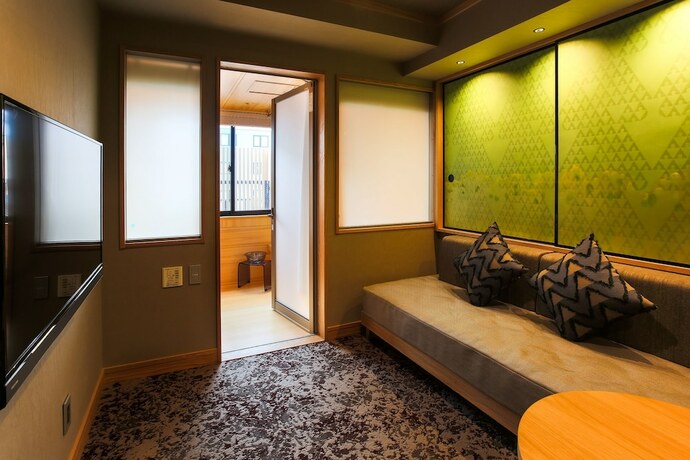 Imagen de la habitación del Hotel Eph Takayama. Foto 15