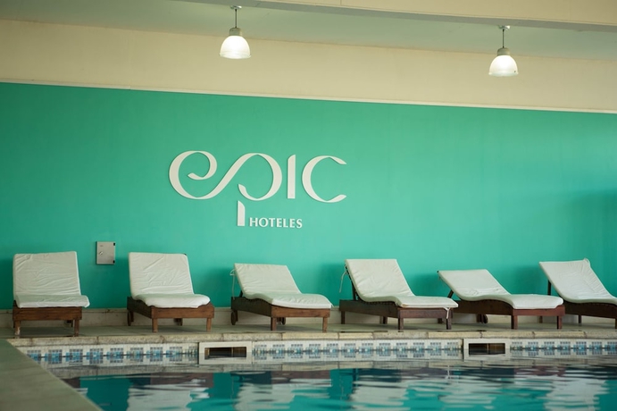 Imagen de la piscina del Hotel Epic San Luis. Foto 18