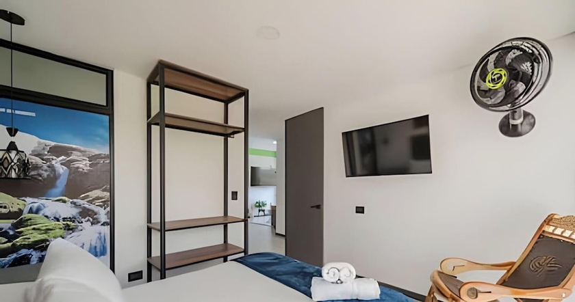 Imagen de la habitación del Hotel Epic Suite 513 Deluxe Aeropuerto. Foto 13