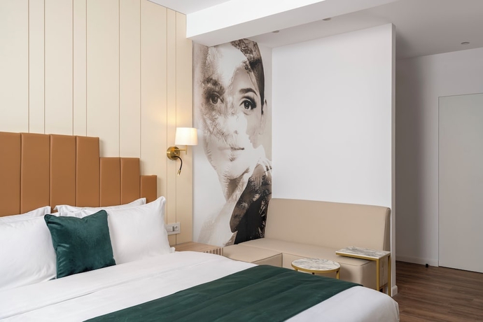 Imagen de la habitación del Hotel Epica. Foto 11