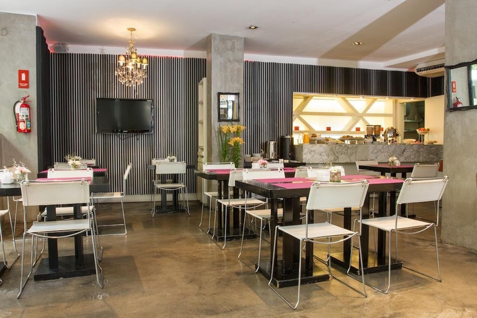 Imagen general del Hotel Epico Recoleta. Foto 12