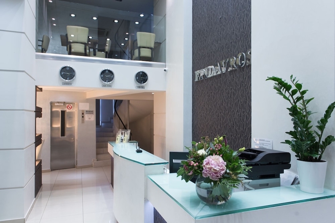 Imagen de los interiores del Hotel Epidavros. Foto 8