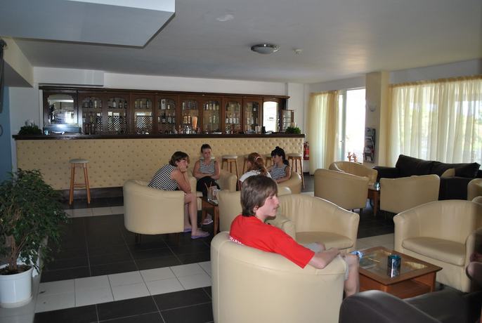 Imagen del bar/restaurante del Hotel Epihotel Odysseas. Foto 2