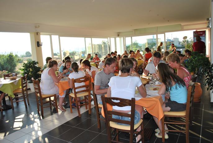 Imagen del bar/restaurante del Hotel Epihotel Odysseas. Foto 5