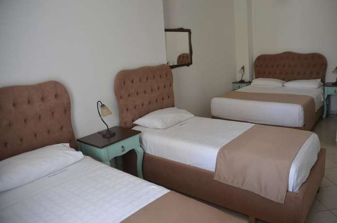 Imagen de la habitación del Hotel Epirus, Sarande. Foto 13