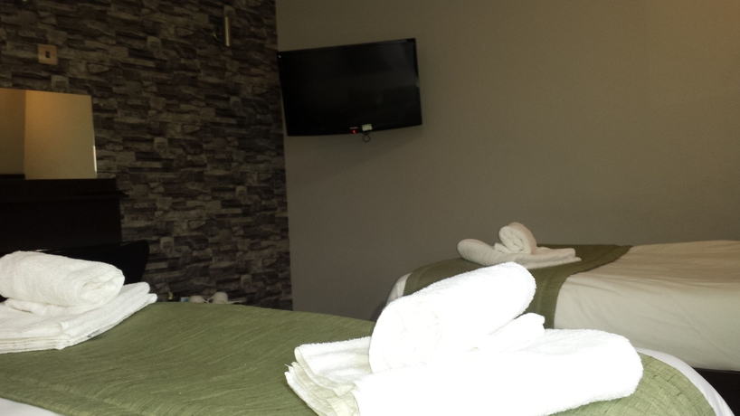 Imagen de la habitación del Hotel Epsilon. Foto 7