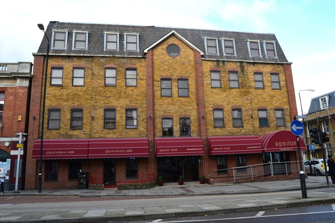 Imagen de los exteriores del Hotel Epsilon. Foto 11