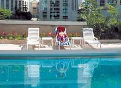 Imagen de la piscina del Hotel Eq Kuala Lumpur. Foto 8