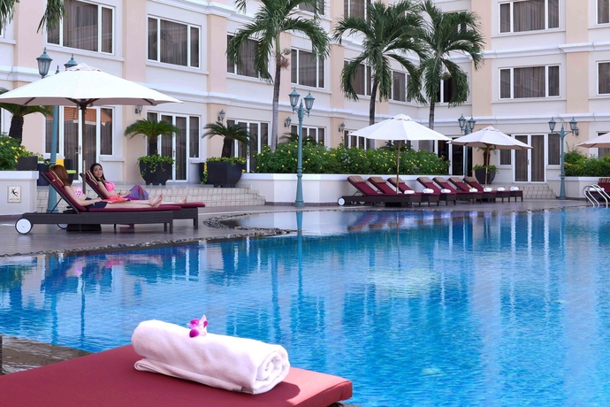 Imagen de la piscina del Hotel Equatorial Ho Chi Minh City. Foto 15