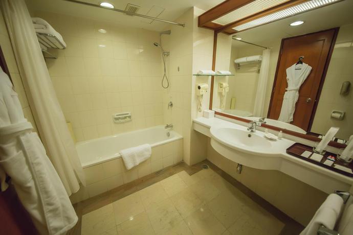 Imagen general del Hotel Equatorial Qingdao. Foto 8