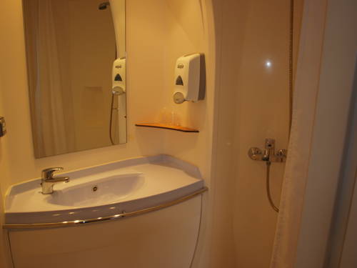 Imagen de la habitación del Hotel Eqynox. Foto 14