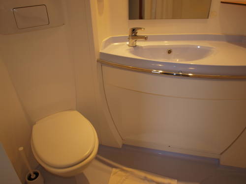 Imagen de la habitación del Hotel Eqynox. Foto 15