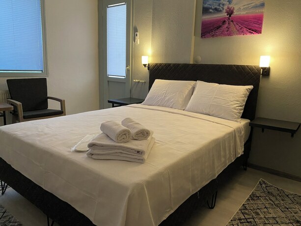 Imagen de la habitación del Hotel Eraliz. Foto 18