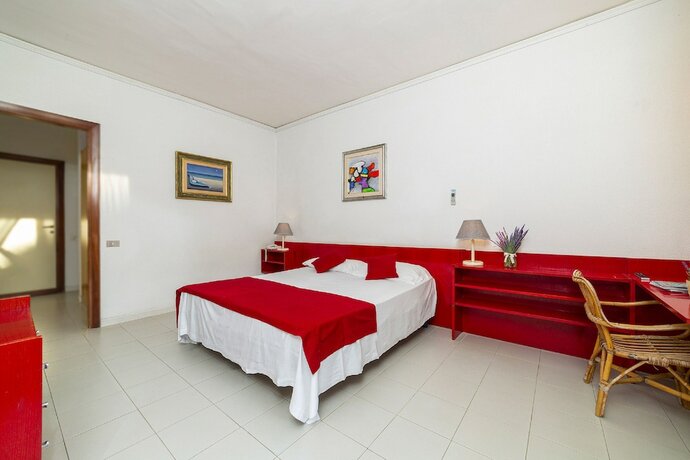 Imagen de la habitación del Hotel Eraora Village. Foto 20