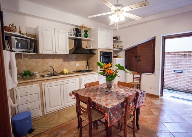 Imagen de la habitación del Hotel Erasippe Residence. Foto 11