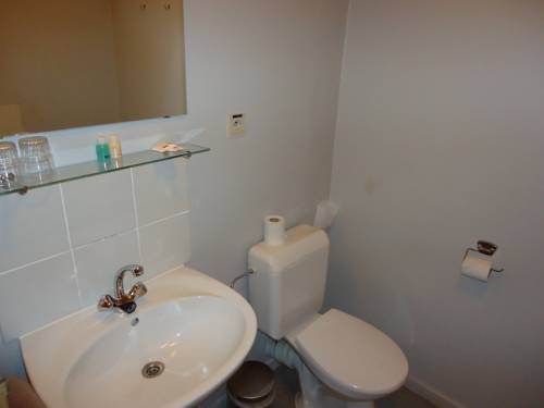 Imagen de la habitación del Hotel Erasmus. Foto 16