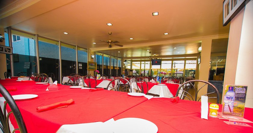 Imagen del bar/restaurante del Hotel Erata. Foto 5