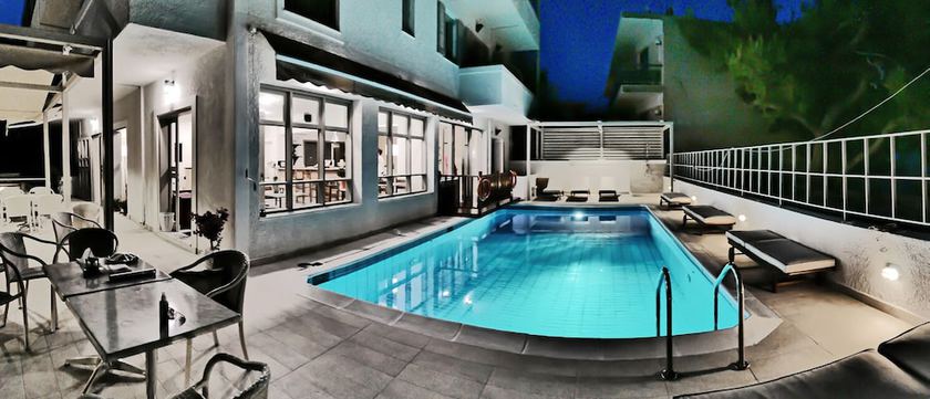 Imagen de la piscina del Hotel Erato, Aegina. Foto 17
