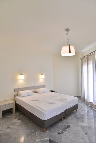 Imagen de la habitación del Hotel Erato, Aegina. Foto 8