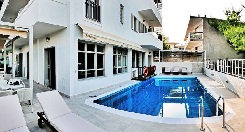 Imagen de la piscina del Hotel Erato, Aegina. Foto 18