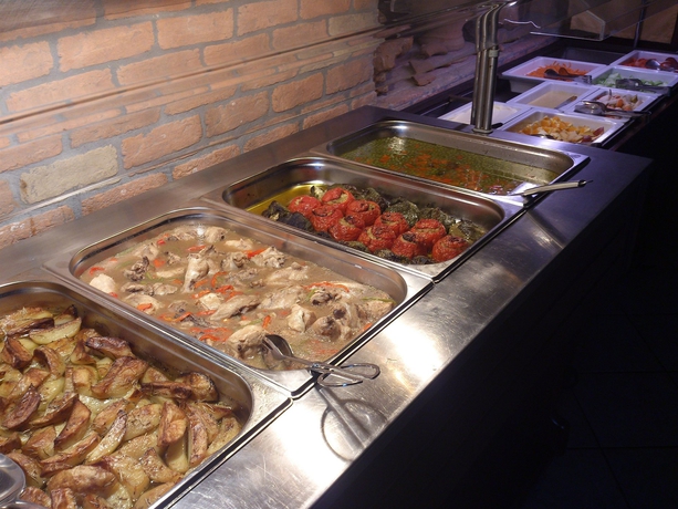 Imagen del bar/restaurante del Hotel Erato, Gournes. Foto 6